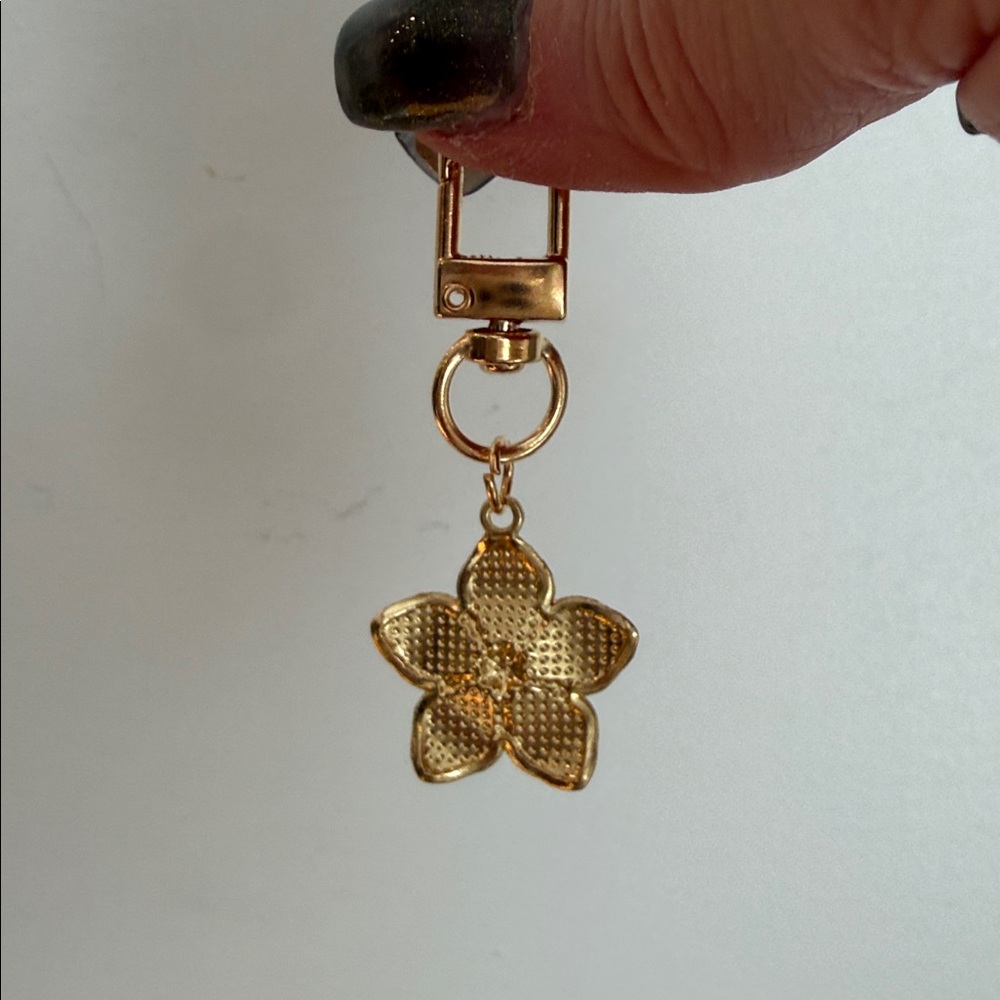 Mini white daisy purse clip - Picture 3 of 4